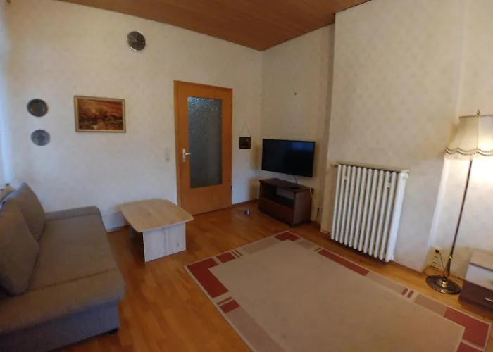 In Ruedesheim Mit Rheinblick, Le * Rüdesheim am Rhein